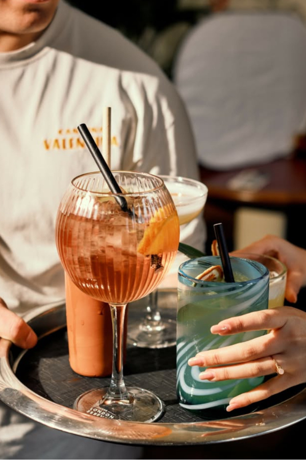 Un plateau de cocktails aussi beaux que bons à la Cantina Valentina